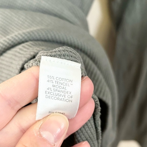 J Jill green blue embroidered floral waffle long sleeve top size SM tall - Picture 3 of 4